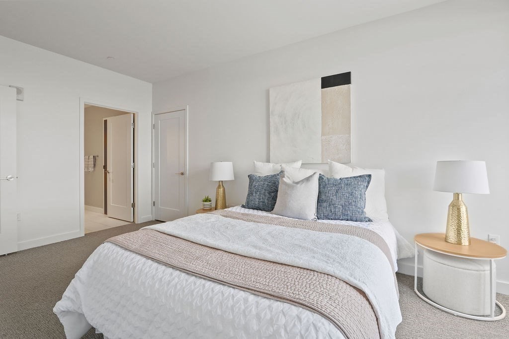 375 Canal Street # 811