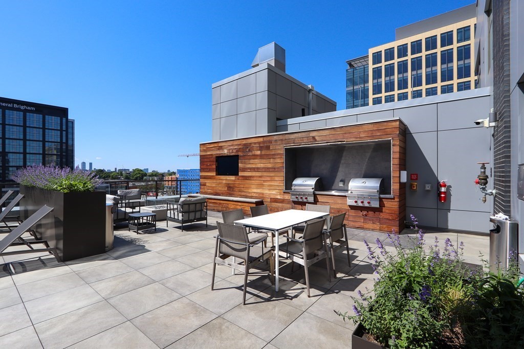 375 Canal Street # 811