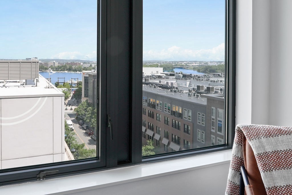 375 Canal Street # 811