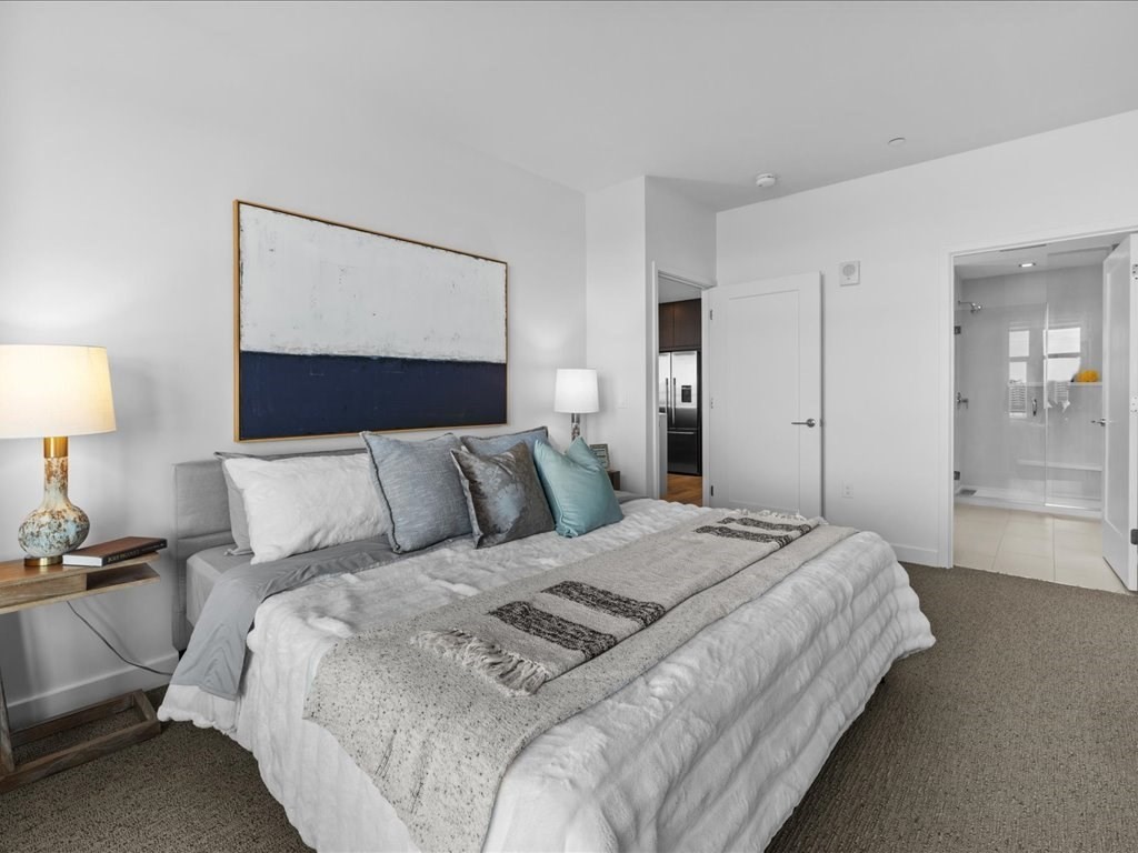 375 Canal Street # 911