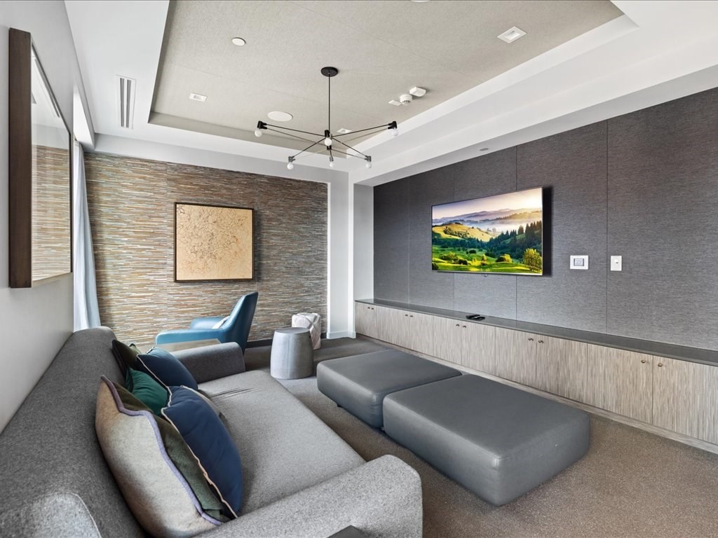 375 Canal Street # 911