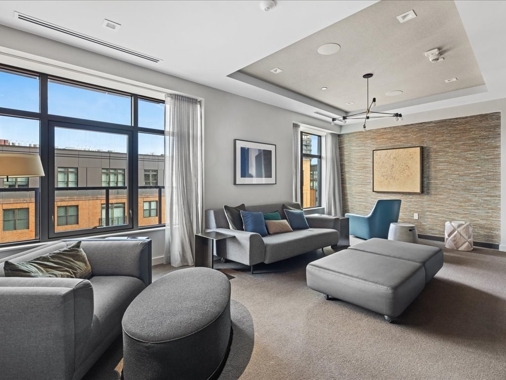 375 Canal Street # 911