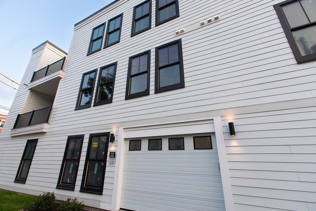 173 Magnolia Street # 2