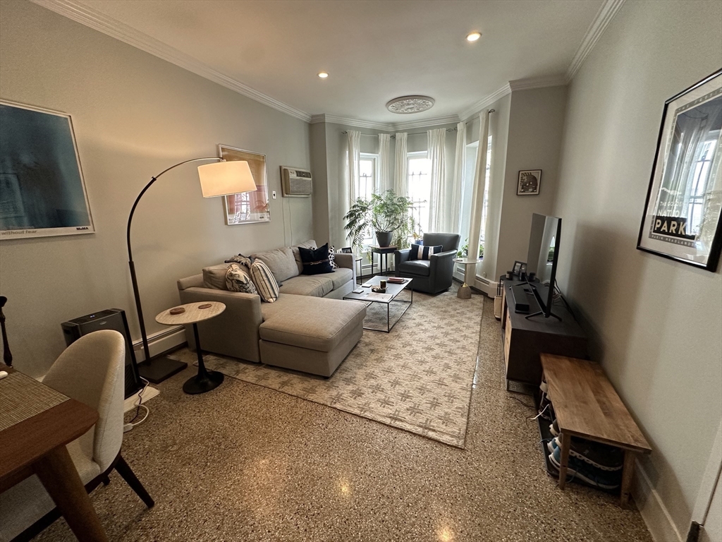 200 Saint Botolph Street # 3