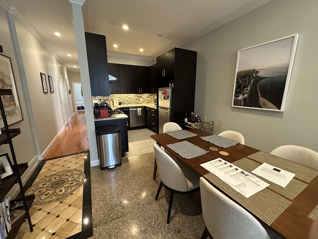 200 Saint Botolph Street # 3