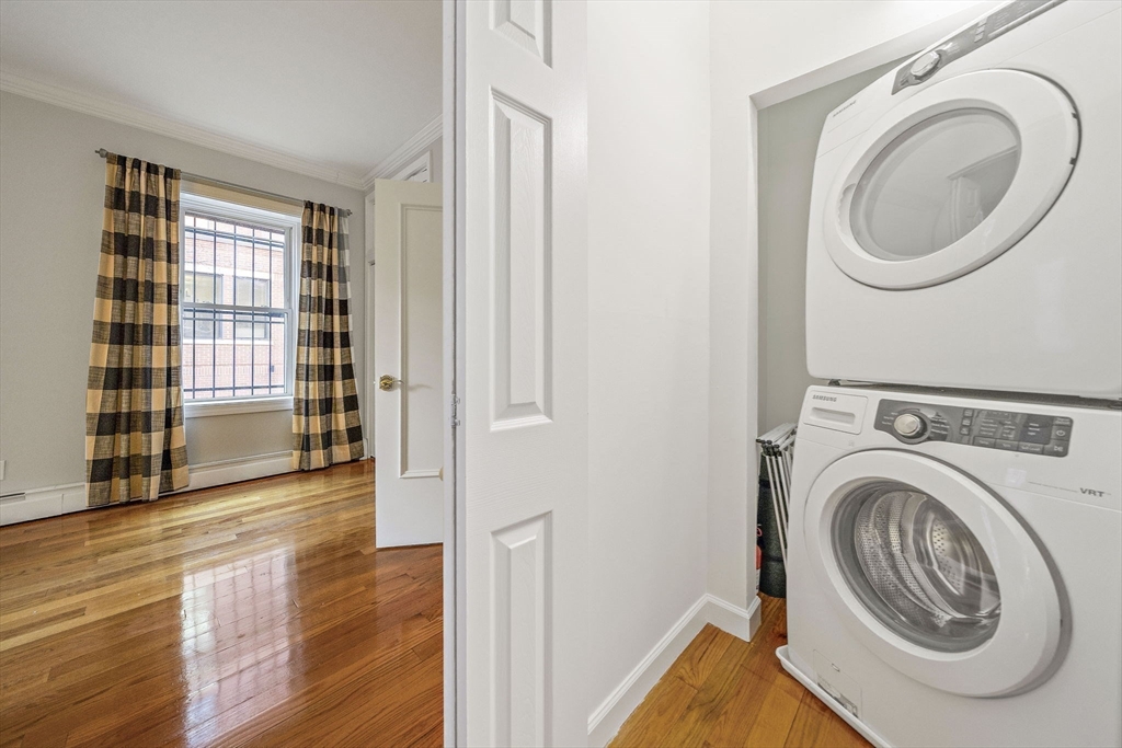 200 Saint Botolph Street # 3