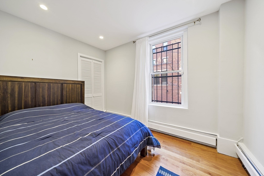 200 Saint Botolph Street # 3