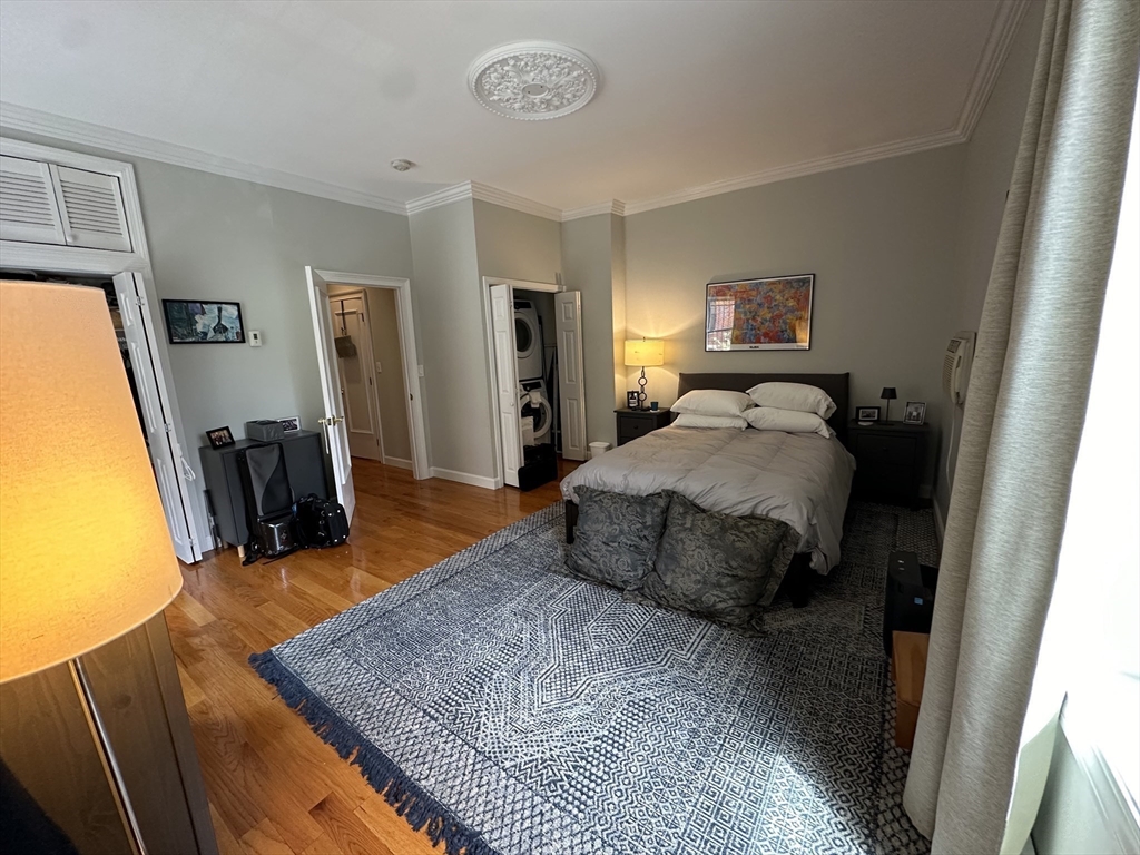 200 Saint Botolph Street # 3