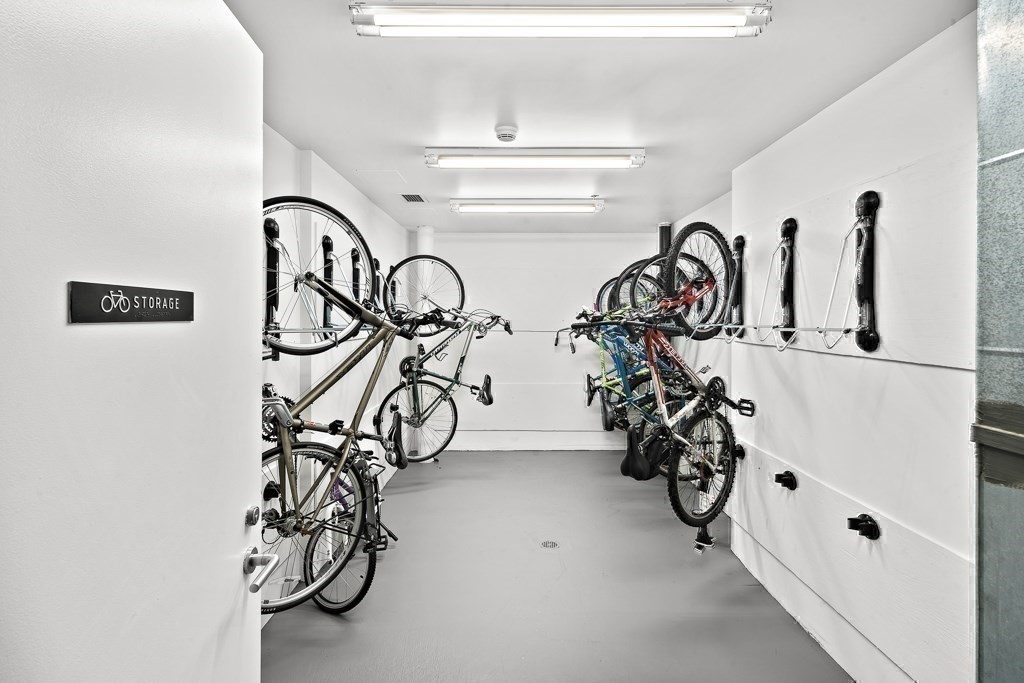 9 West Broadway # 210