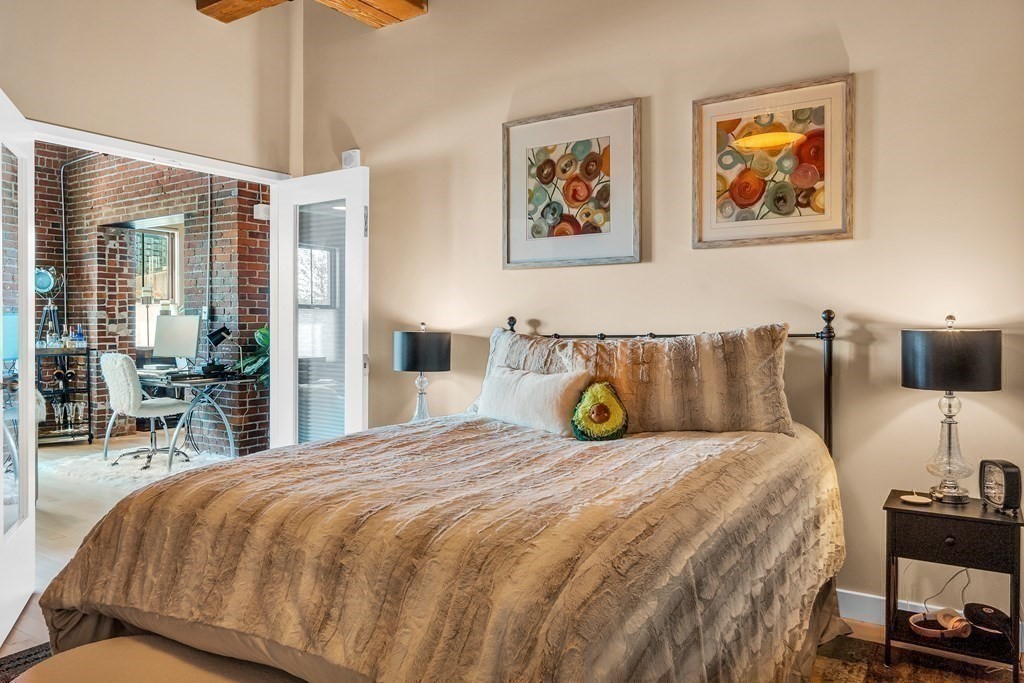 9 West Broadway # 210