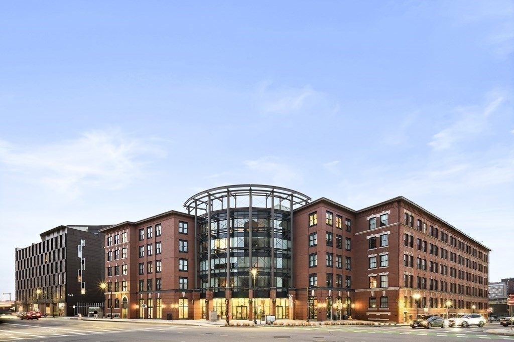 9 West Broadway # 210