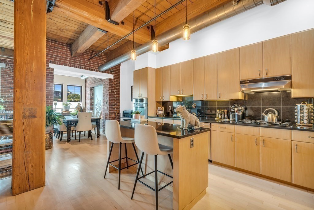 9 West Broadway # 210