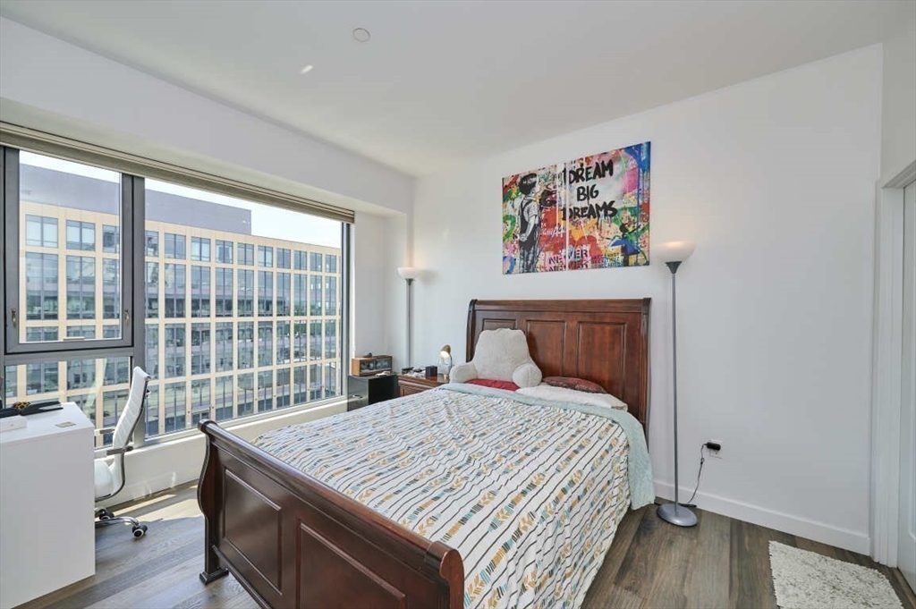 375 Canal Street Unit: PH204