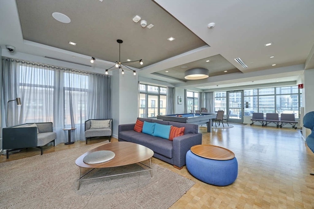 375 Canal Street Unit: PH204