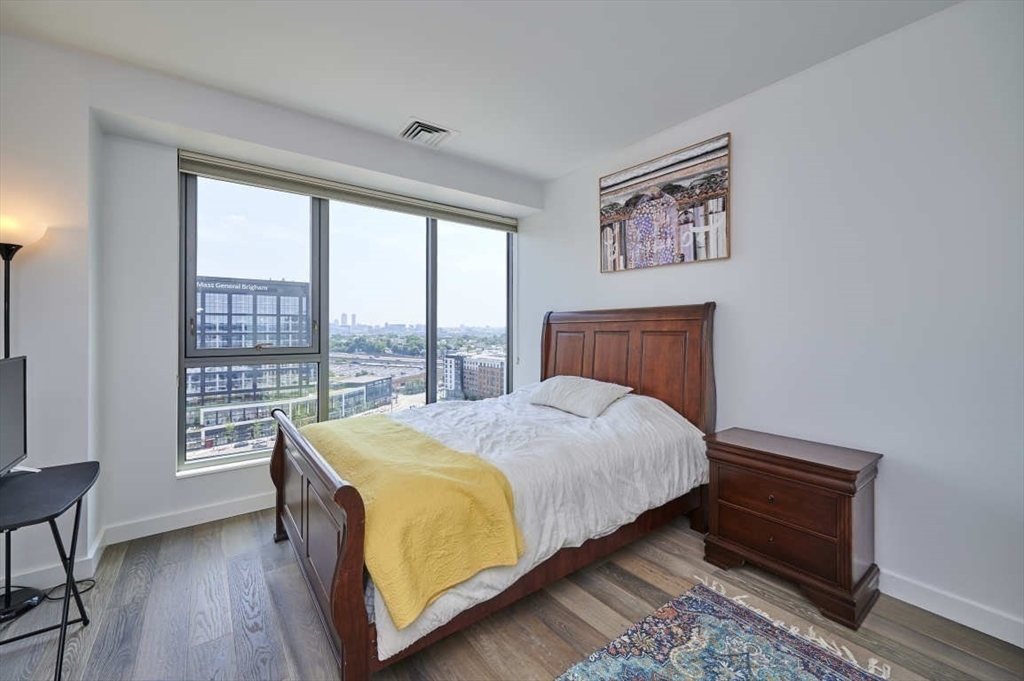 375 Canal Street Unit: PH204