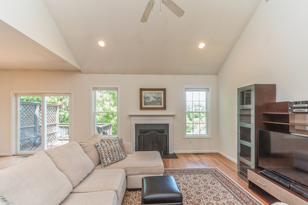 233 Sandtrap Ct # 88