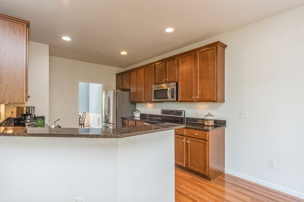 233 Sandtrap Ct # 88