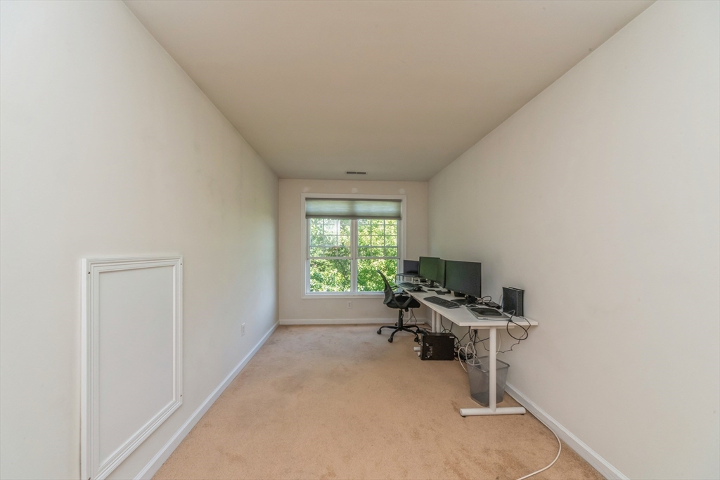 233 Sandtrap Ct # 88