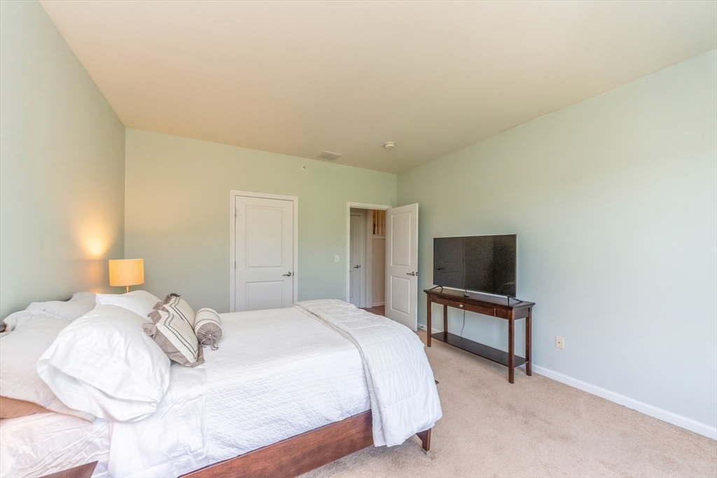 233 Sandtrap Ct # 88