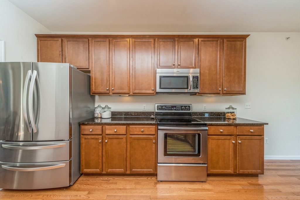 233 Sandtrap Ct # 88