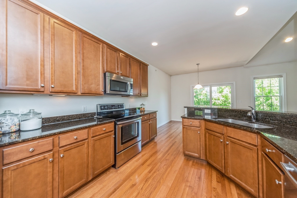 233 Sandtrap Ct # 88