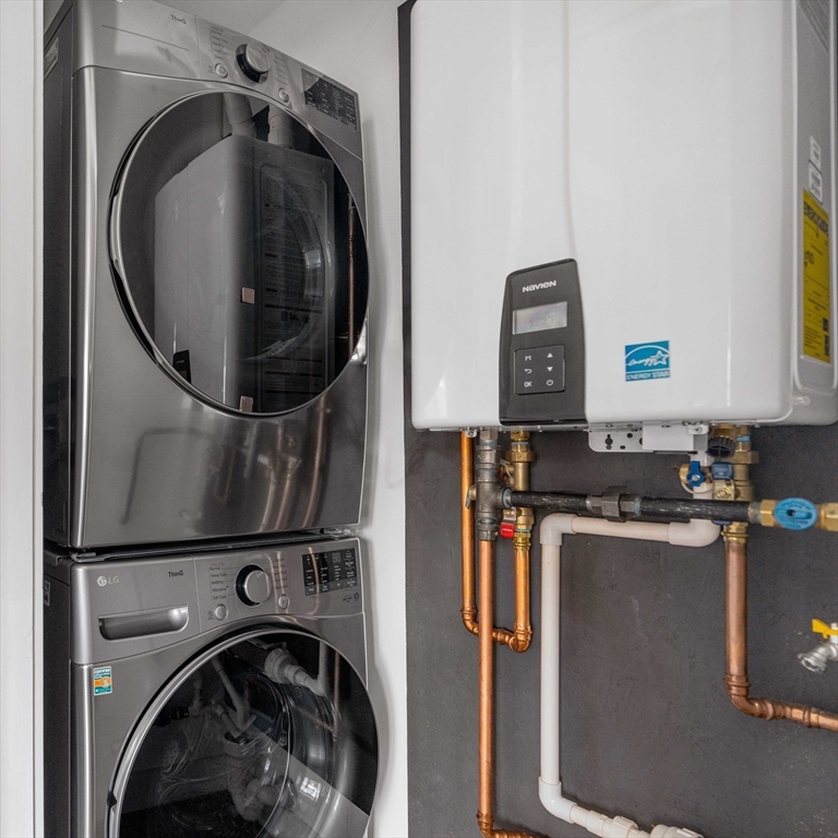 21 Lexington St # 201