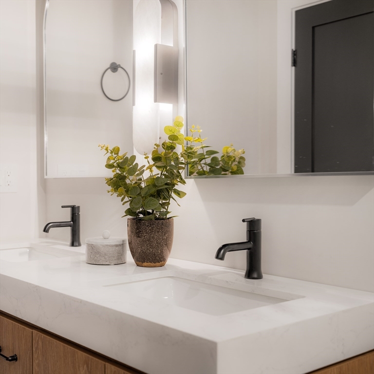 272 East Eagle St # 1