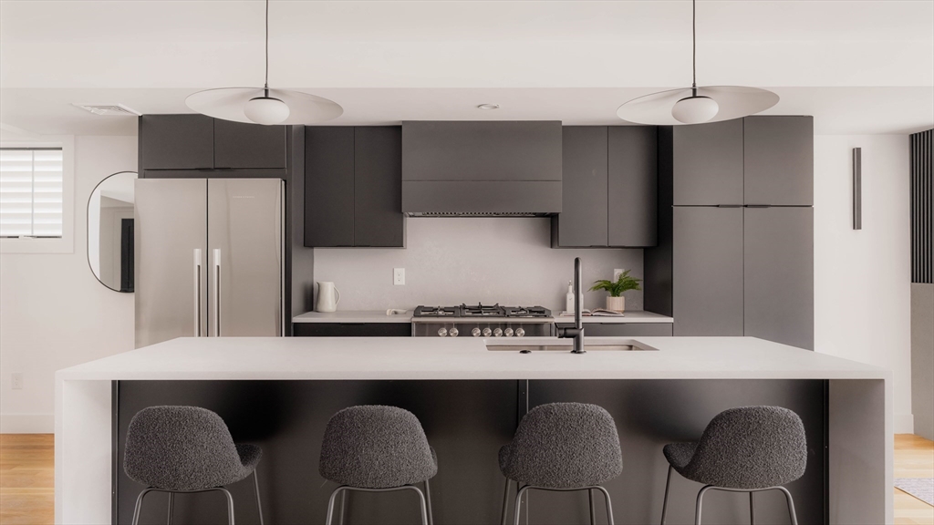 272 East Eagle St # 1