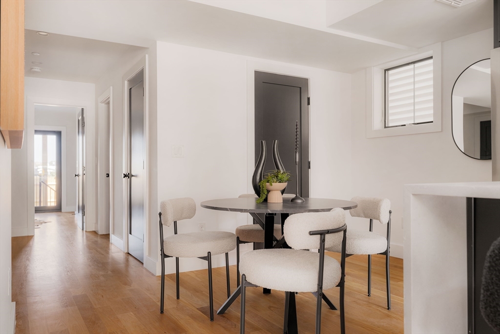 272 East Eagle St # 1