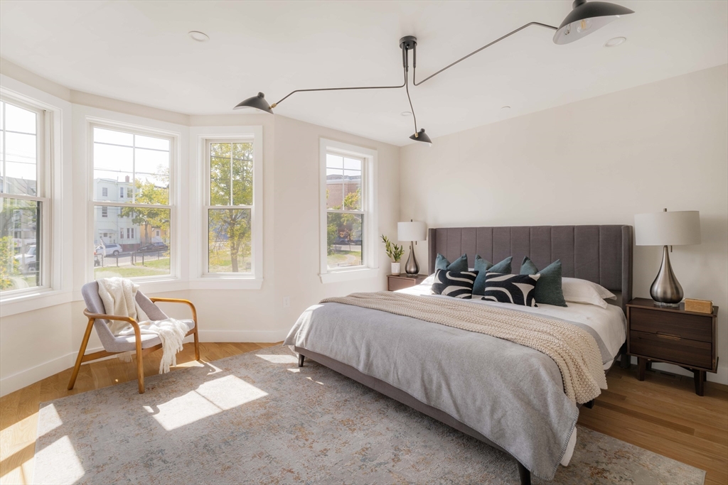 272 East Eagle St # 1