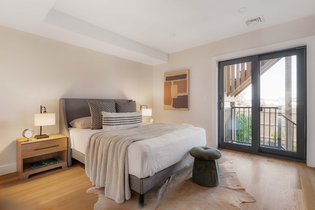 272 East Eagle St # 1