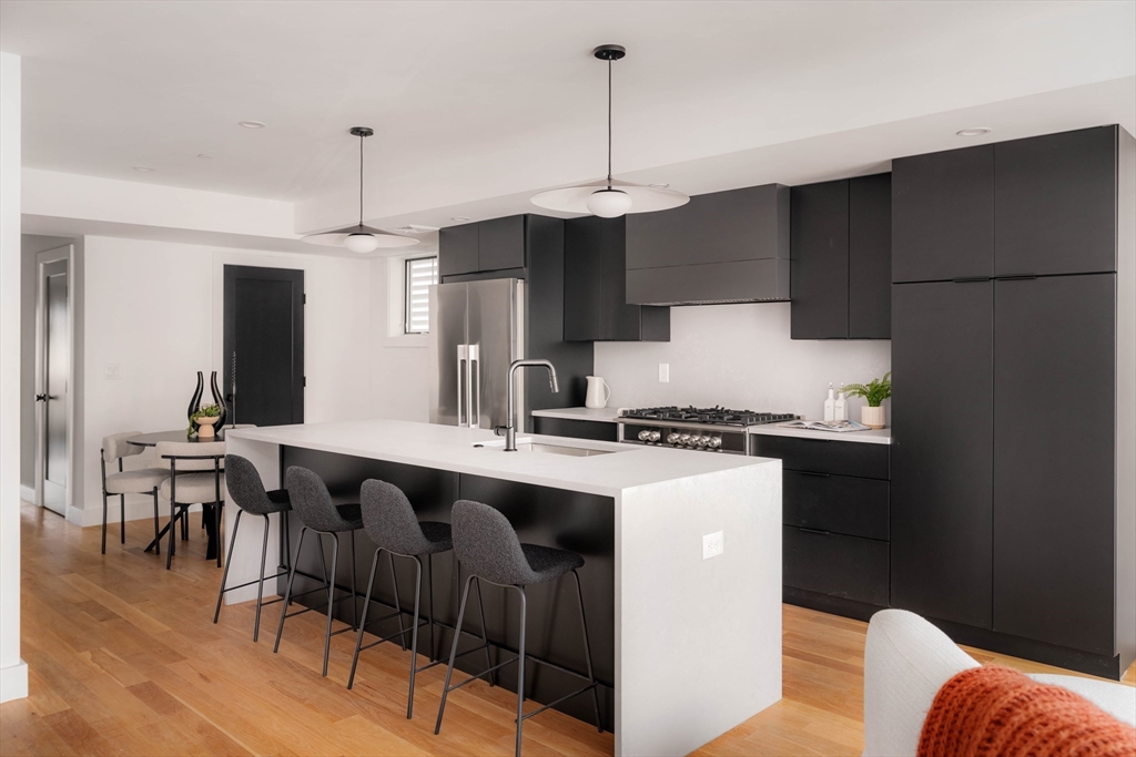 272 East Eagle St # 1