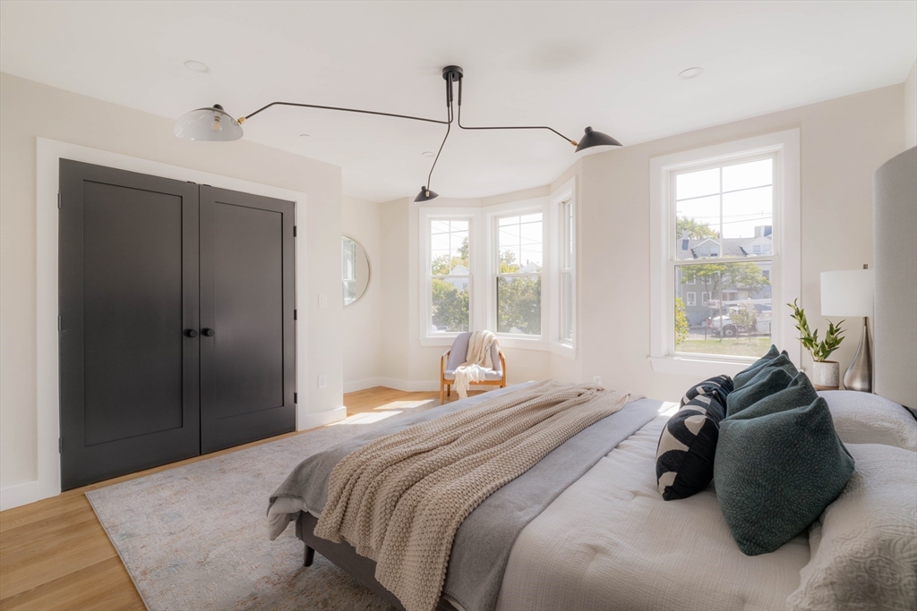 272 East Eagle St # 1