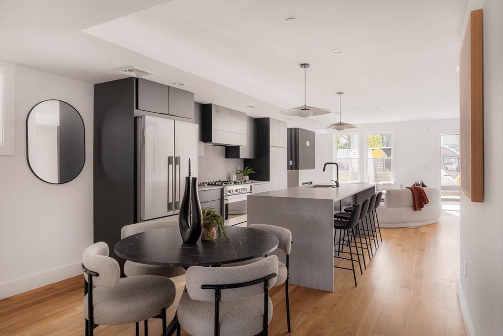 272 East Eagle St # 1