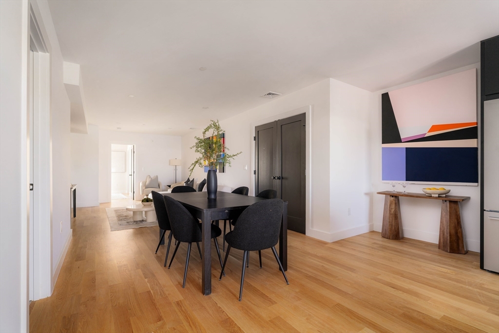 272 East Eagle St # 2