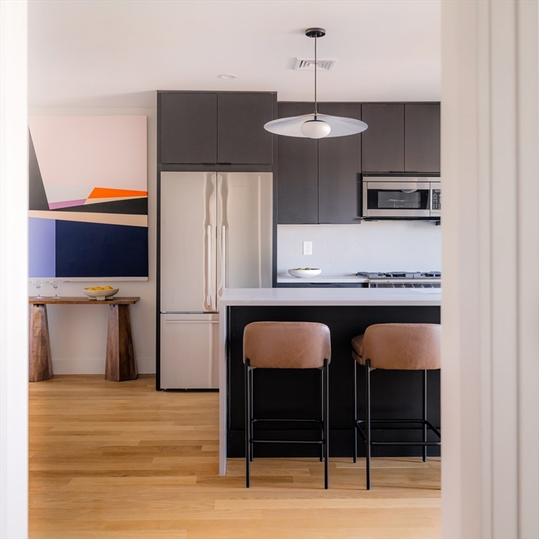 272 East Eagle St # 2