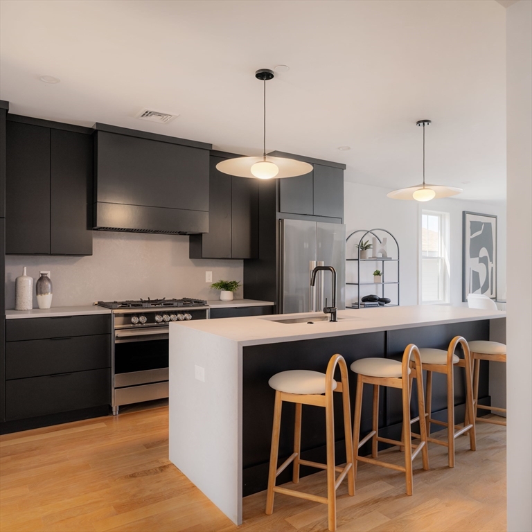 272 East Eagle St # 6