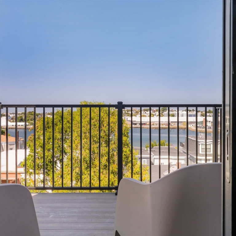 272 East Eagle St # 6