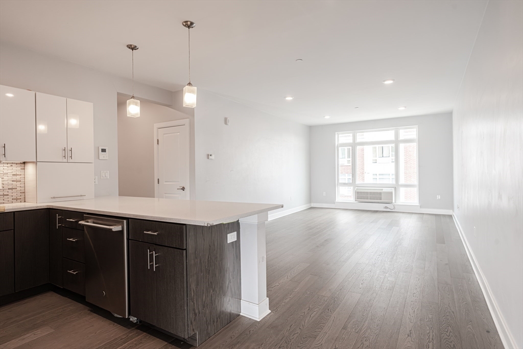 18 Cliveden St # 402