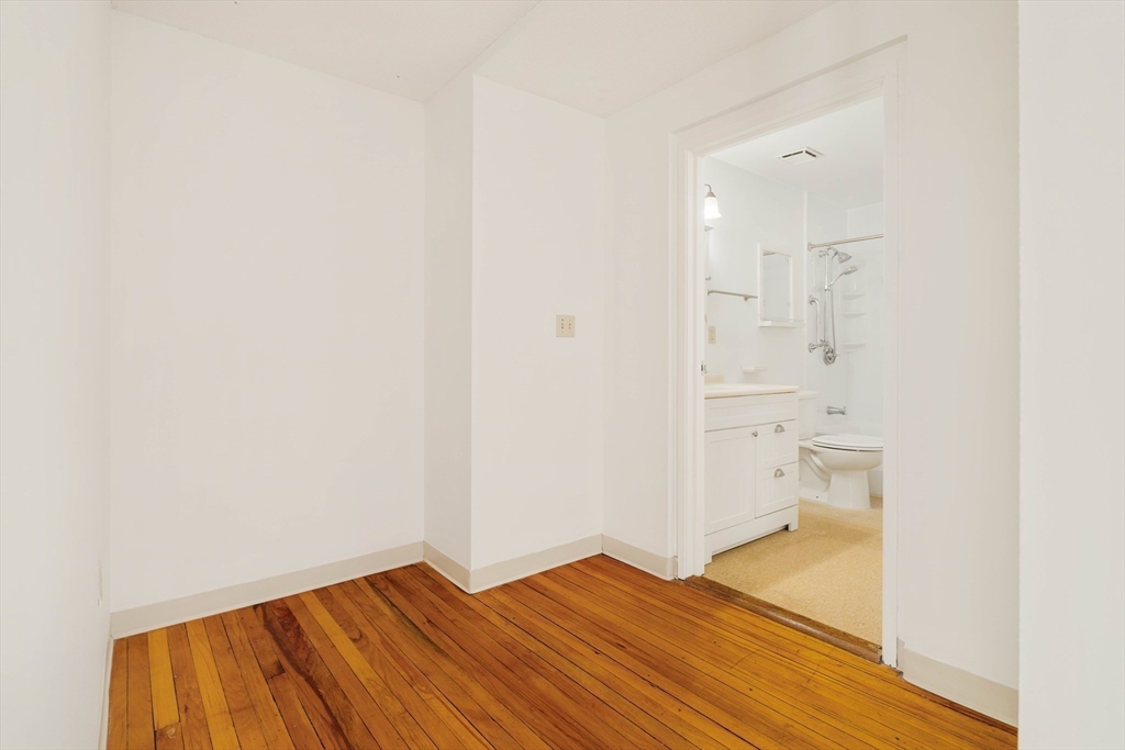 1475 Massachusetts Ave. # 352