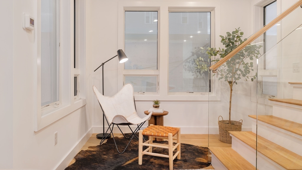 286 Broadway # 1