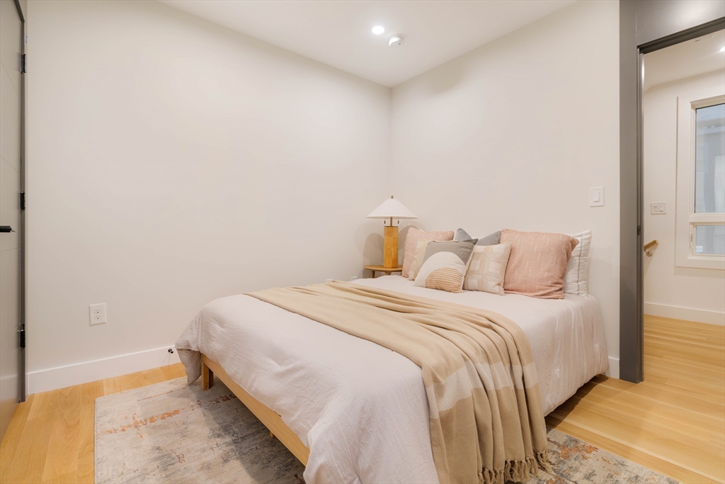 286 Broadway # 1