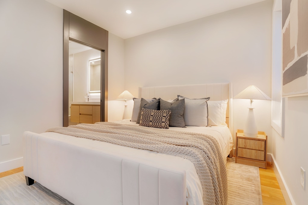 286 Broadway # 1