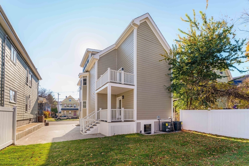 53 Concord Ave