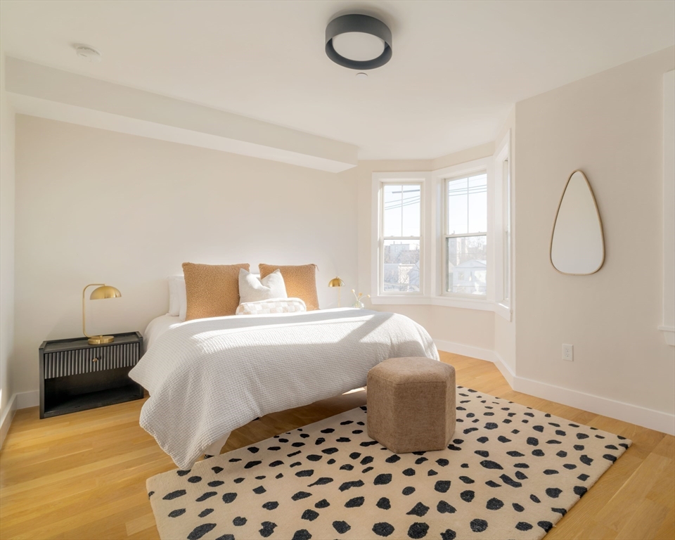 272 East Eagle St # 5