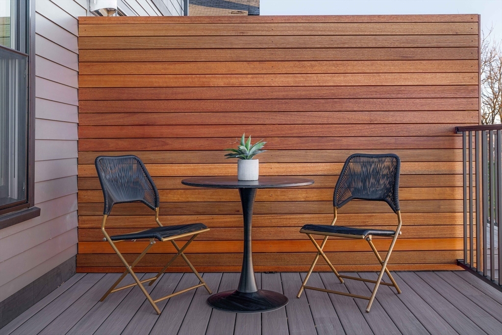 272 East Eagle St # 5