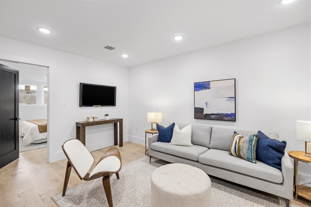 207 Highland Ave # A