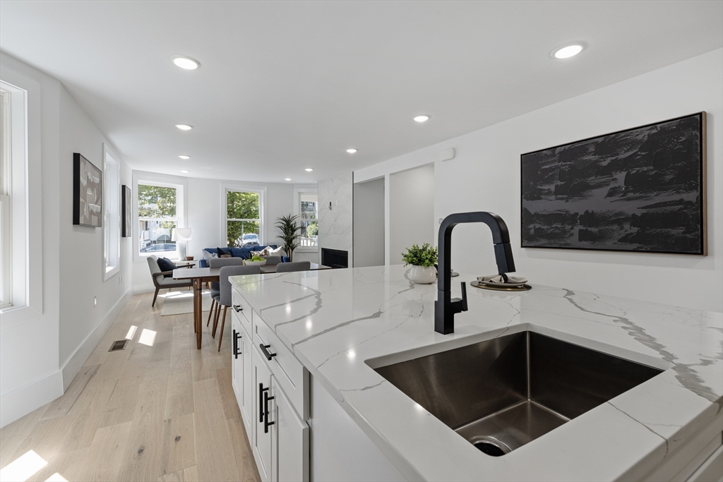 207 Highland Ave # A