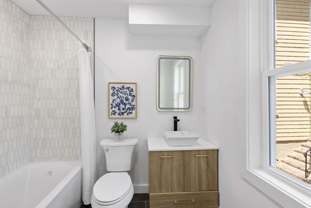 207 Highland Ave # A