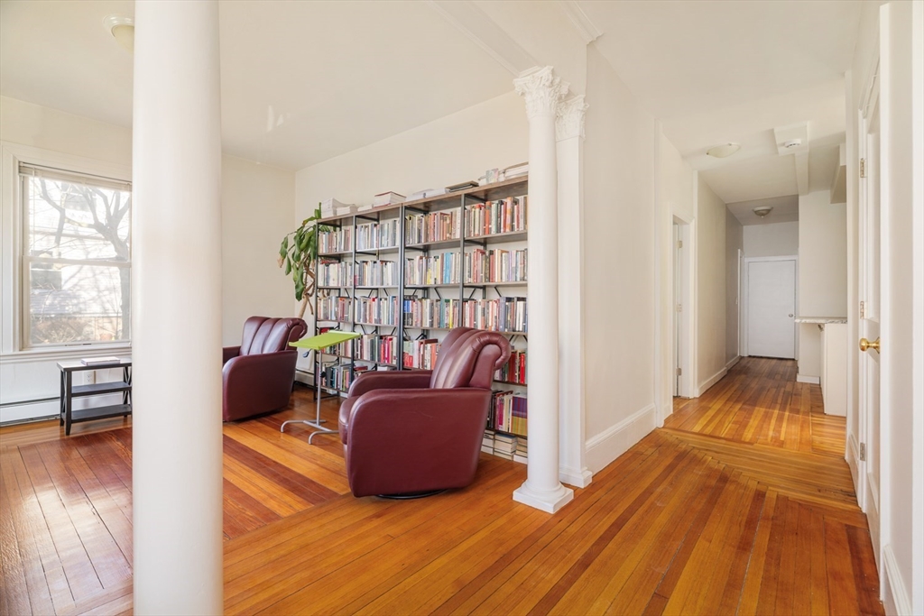 11-13 Craigie St